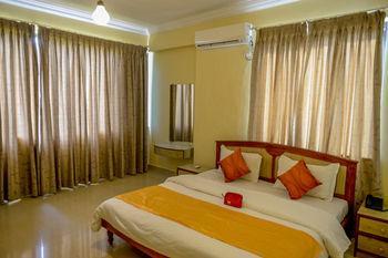 Oyo Apartments Vagator Beach Road Exterior photo